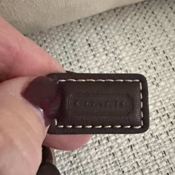 Coach leather Beige and Purple interior Crossbody Bag - Picture 3 of 3